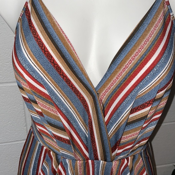 Vertical Aztec Stripe Dress with Pockets - Picture 11 of 13